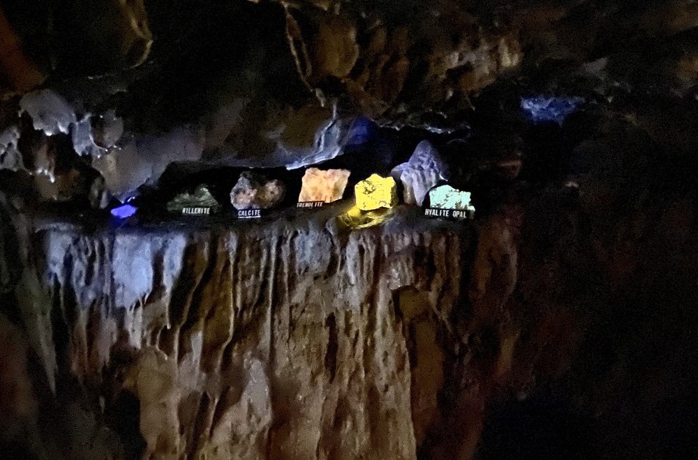 Lost River Caverns