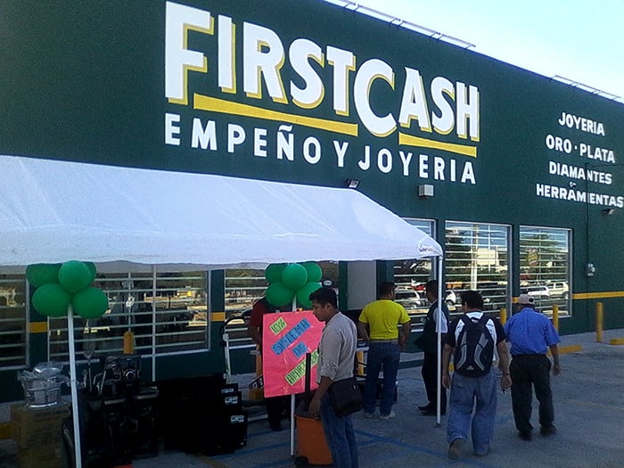 First Cash Pawn Shops Av. Tulum esquina Chaca s/n, Supermanzana 23, Cancún, Quintana Roo