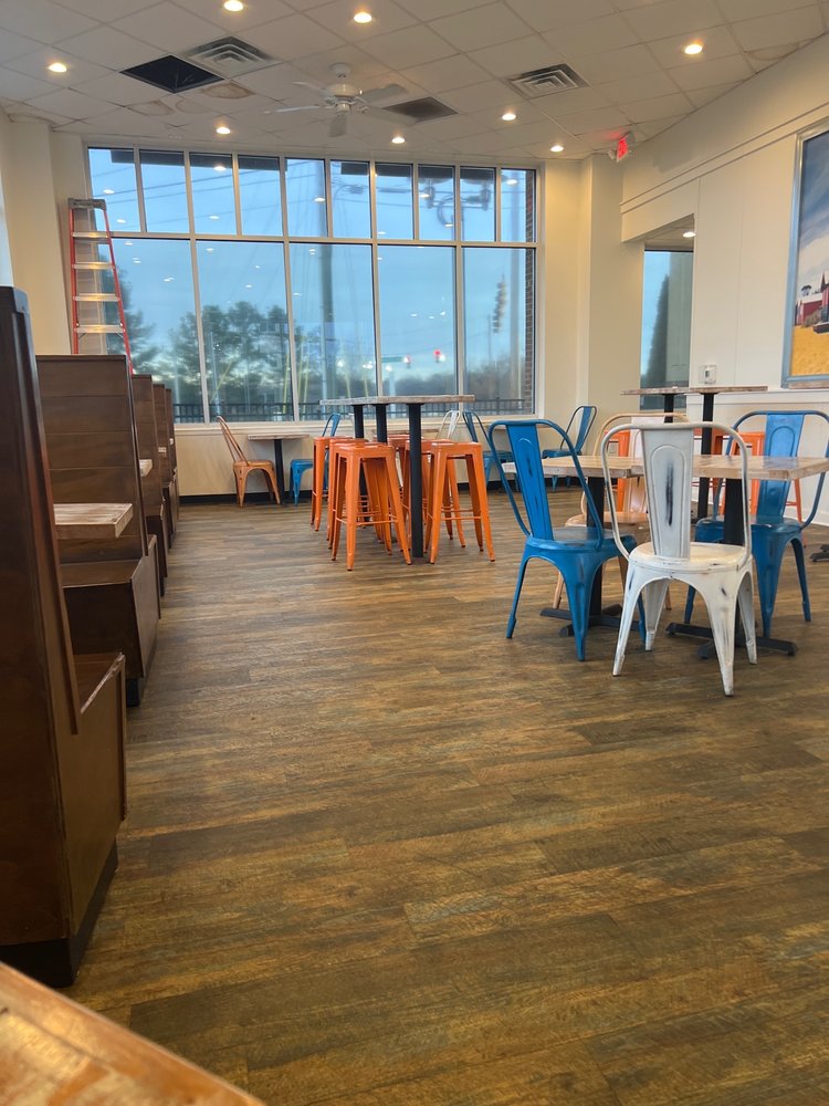 Tropical Smoothie Cafe