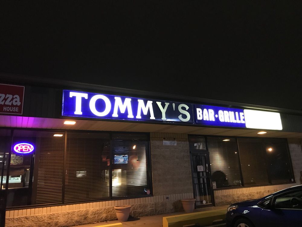 Tommys Bar And Grill 10 Photos Bars 1548 Home Ave, Akron, OH