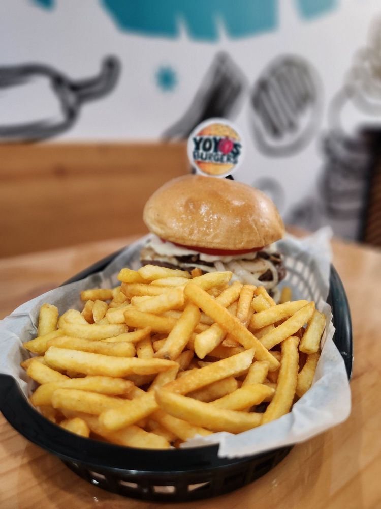 Yoyo’s Burgers