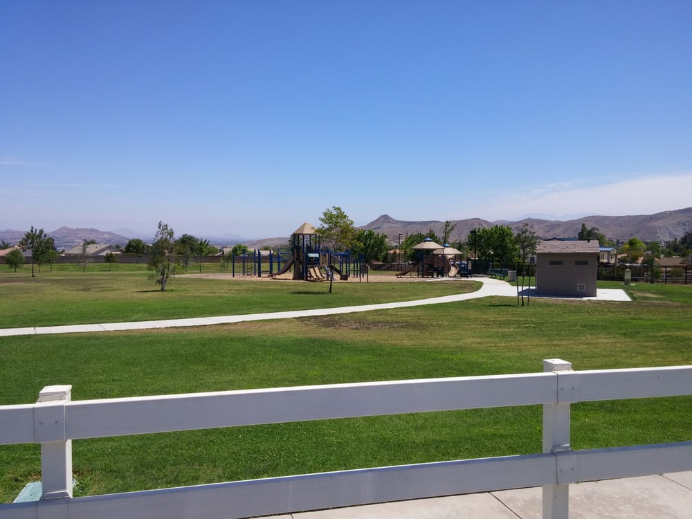 Best Parks & Playgrounds in Corona, CA Winnie