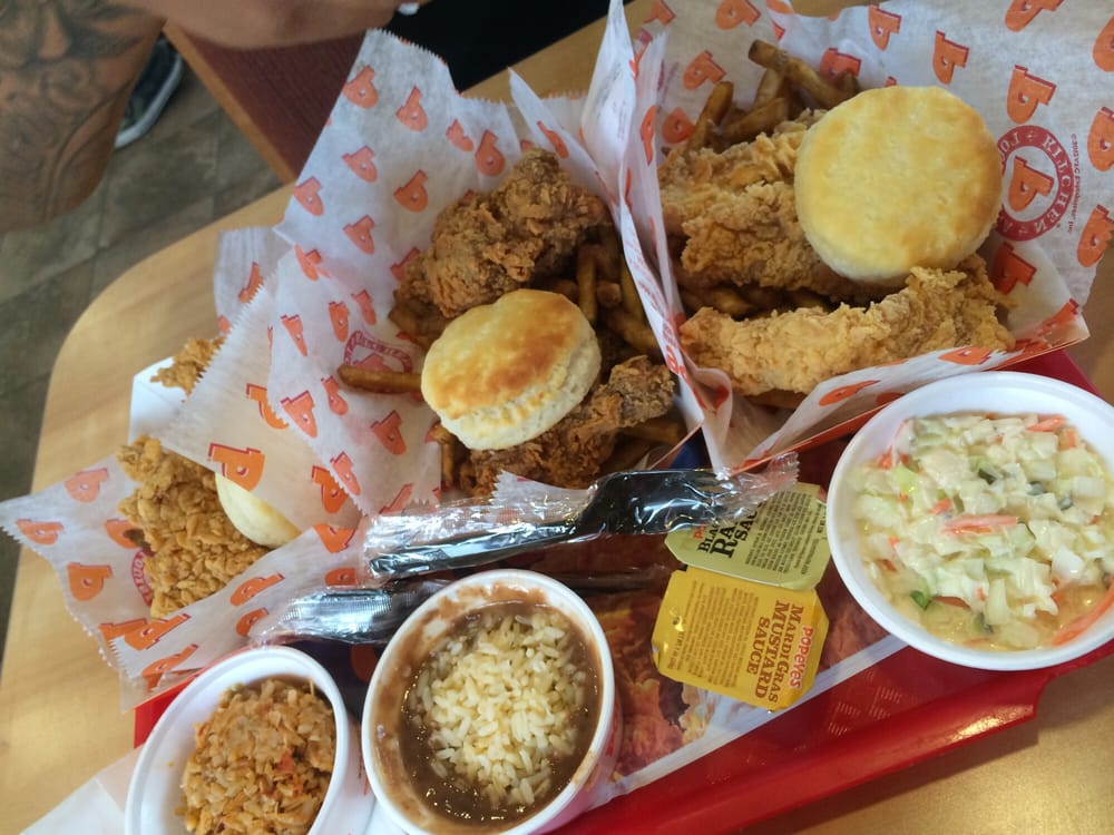 Three 5 dollar big box ! Comes with a choice of three chicken tenders