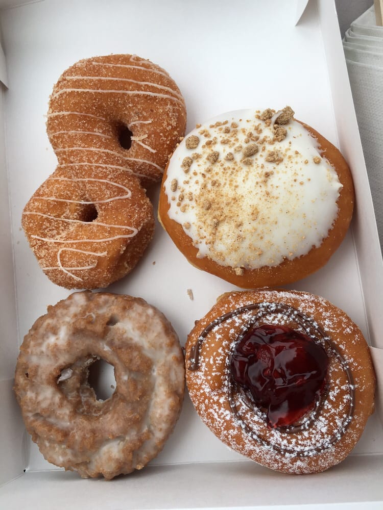 Krispy Kreme Donuts Carr. 2 Km. 159.4, Mayagüez, Puerto Rico
