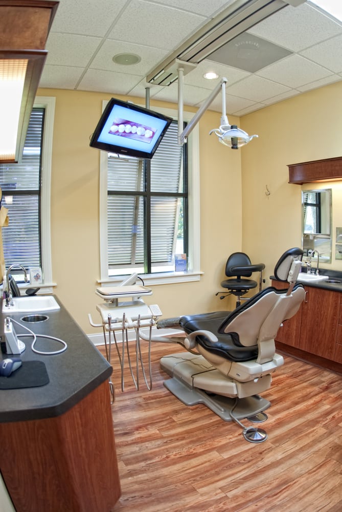 image of business Smileworks General & Cosmetic Dentistry