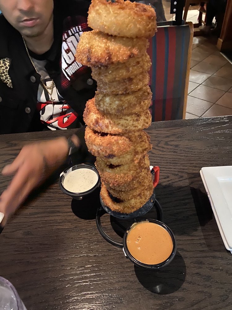 Red Robin Gourmet Burgers and Brews