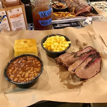 Mission BBQ - 71 Photos 