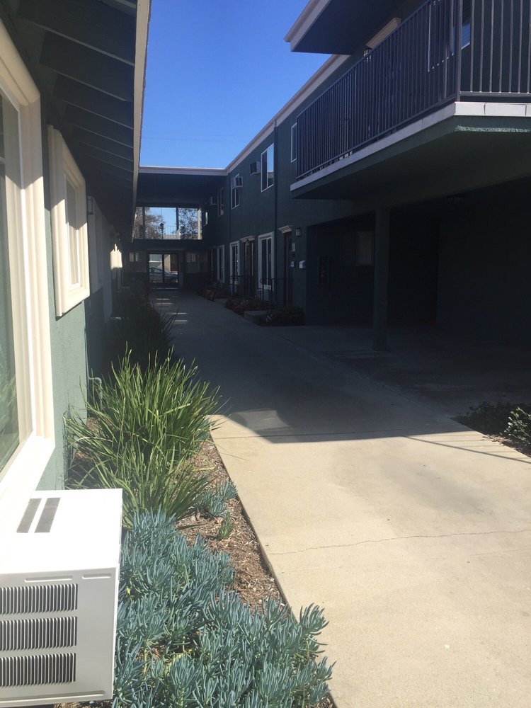 Las Casitas Apartments