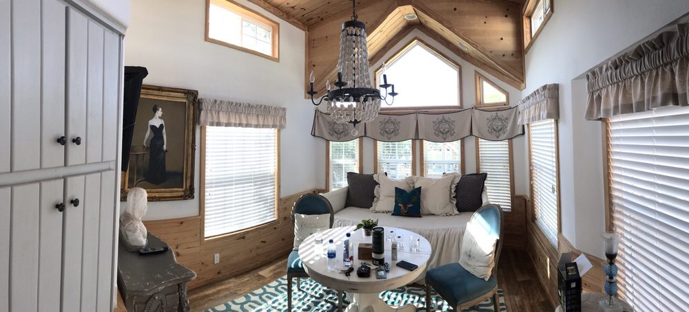 Serenity Farmhouse Inn