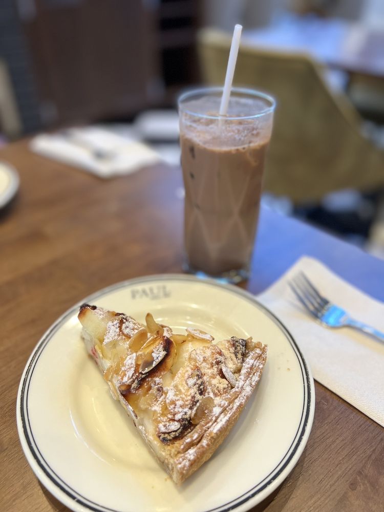 Paul Bakery, Cafe & Restaurant