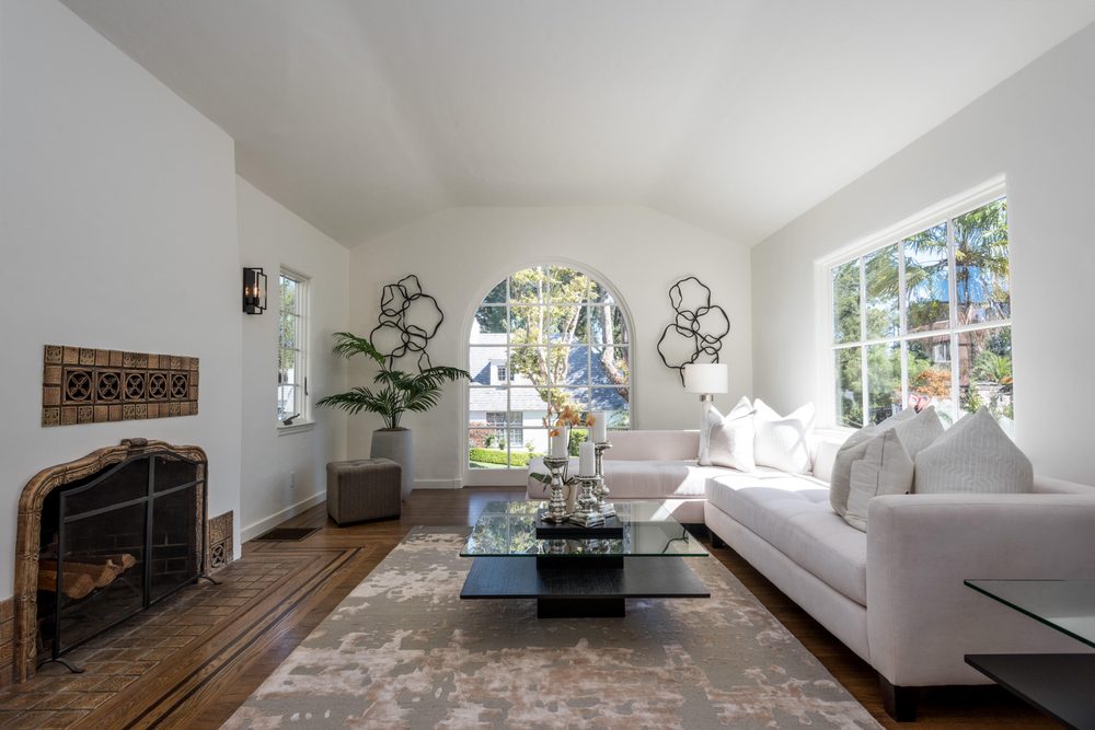 Karen Brorsen Staging