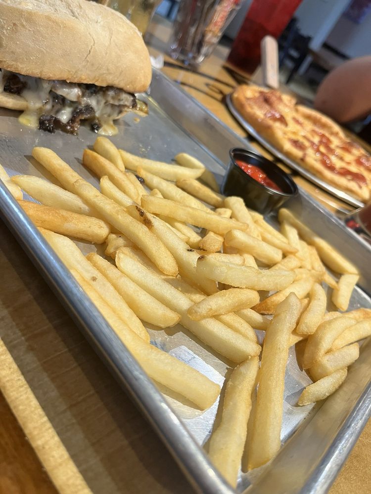 Moontower Bar & Grill