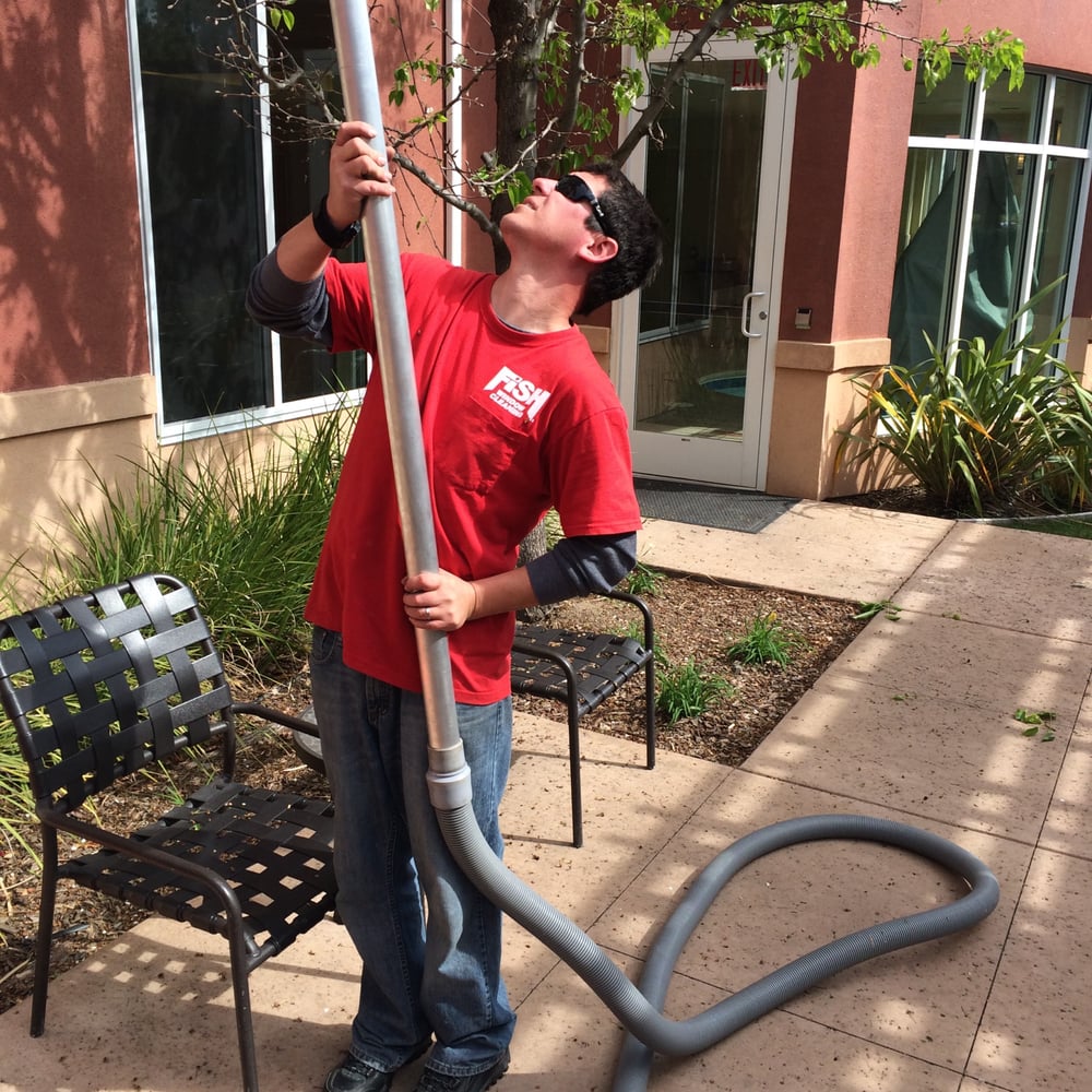 Fish Window Cleaning