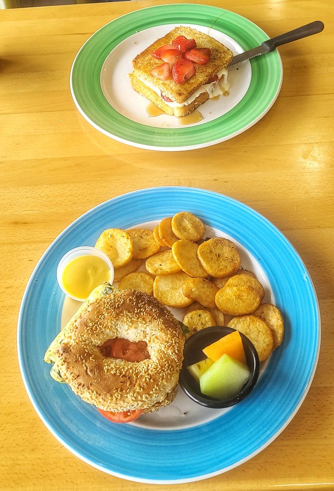 Tutti Frutti Breakfast & Lunch