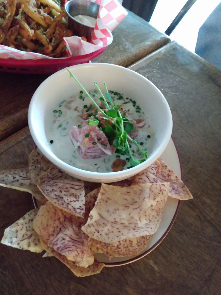 Elmdale Oyster House & Tavern
