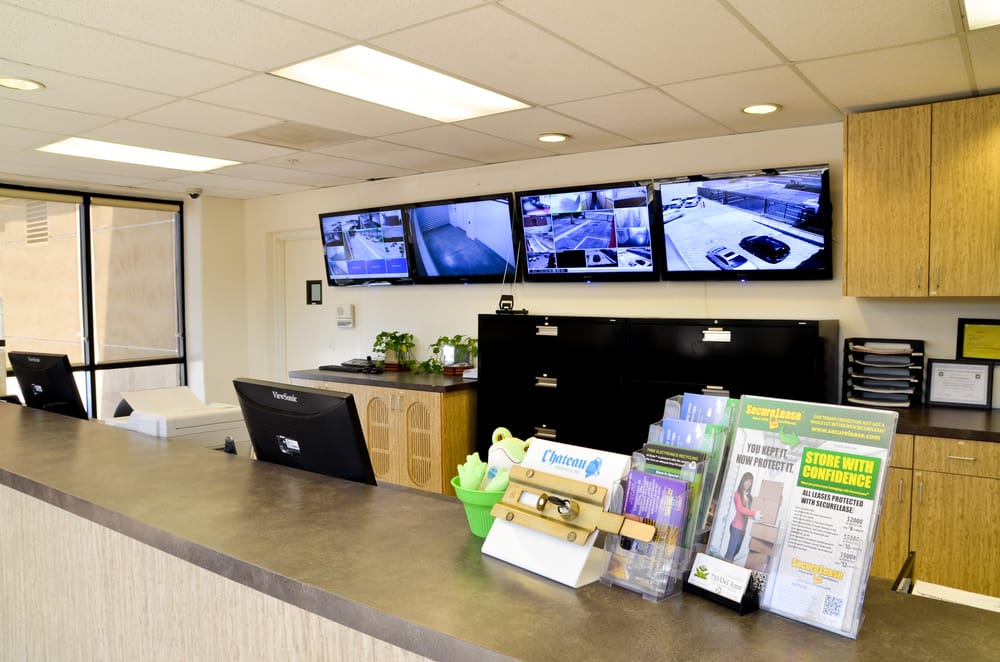 710/Del Amo Self Storage