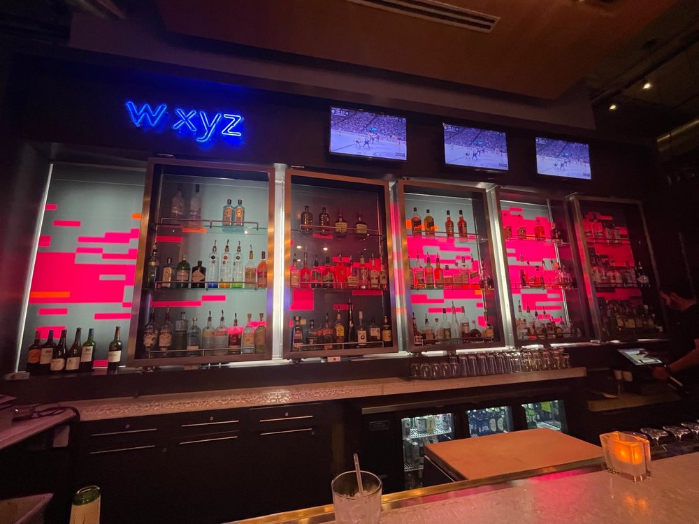 W XYZ Bar