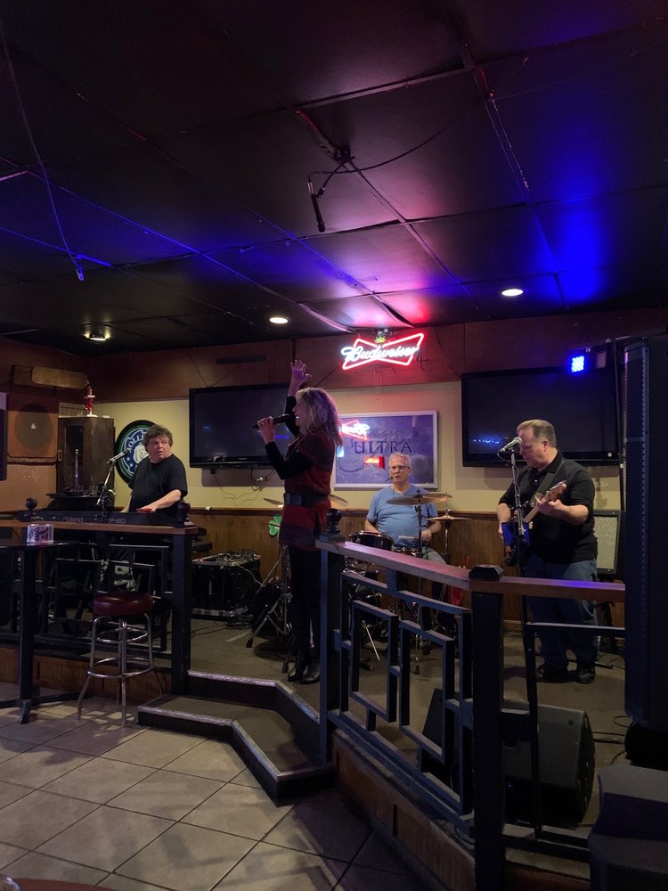 JR'z Pub