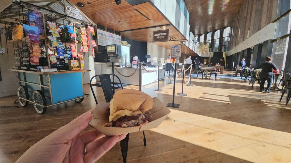 Jewboy Sliders at Fareground