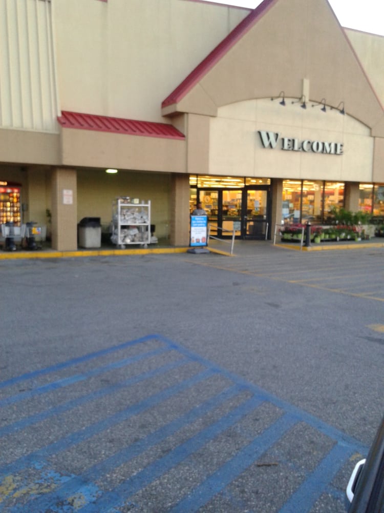 Harvey’s Supermarkets Grocery 2310 N Slappey Blvd, Albany, GA