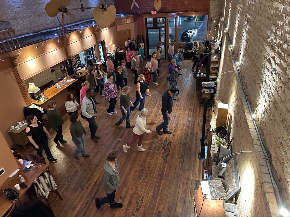 202 North Main Fine Wine Spirits & Music Room