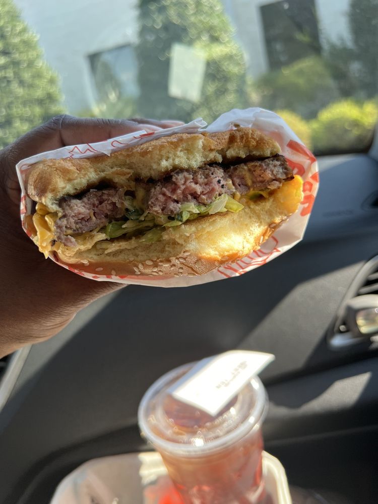 Red Robin Gourmet Burgers and Brews