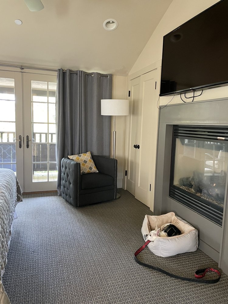 Carmel Country Inn
