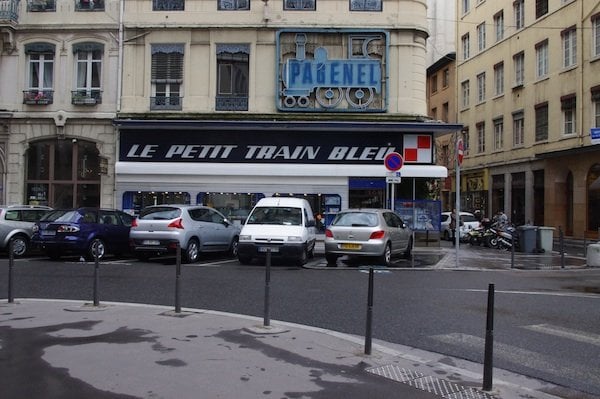 Le Petit Train Bleu Le Petit Train Bleu - Toy Stores - 7 rue de la Charité, Ainay, Lyon