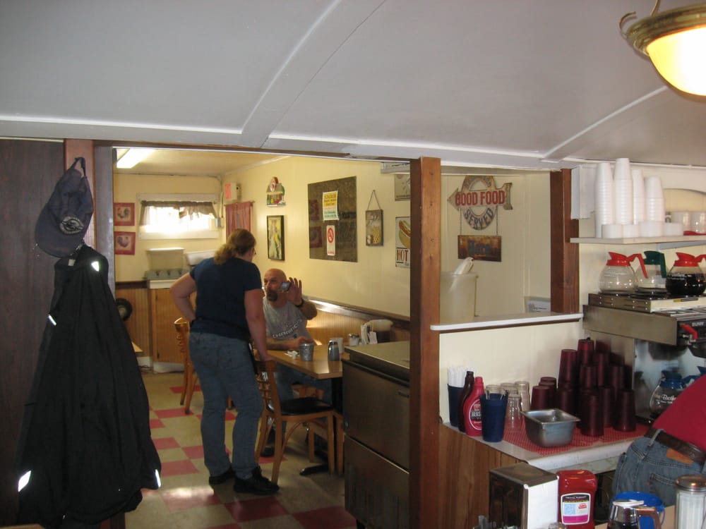 The Red Barn Diner 17 Photos & 38 Reviews Diners 113 Elm St