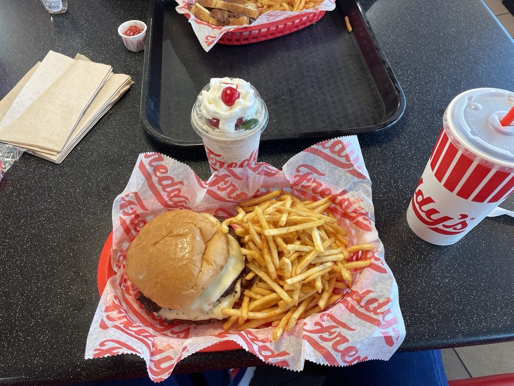 Freddy's Frozen Custard & Steakburgers