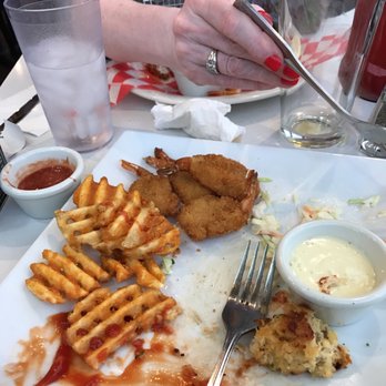 Phillips seafood live casino phone number