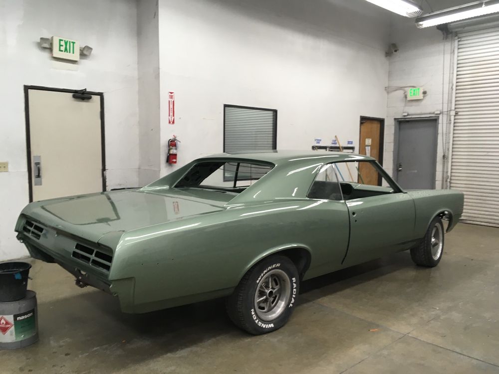 Crossroads Auto Body