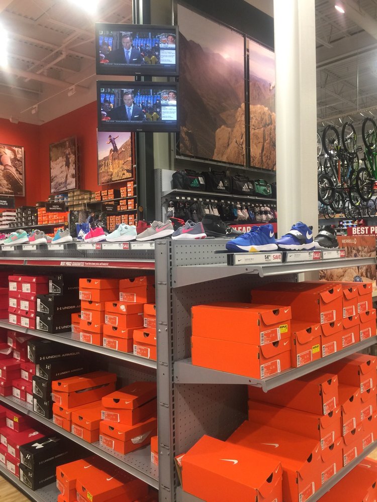 DICK'S Sporting Goods