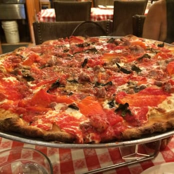 Grimaldi’s - 430 Photos & 675 Reviews - Pizza - 656 6th Ave, Flatiron