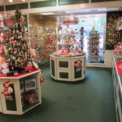 Christmas Shop - Shopping - 415 W Duke Of Gloucester St, Williamsburg