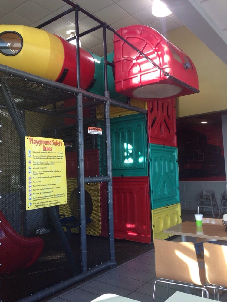 McDonald’s Burgers 2930 Tittabawassee Rd, Saginaw, MI, United