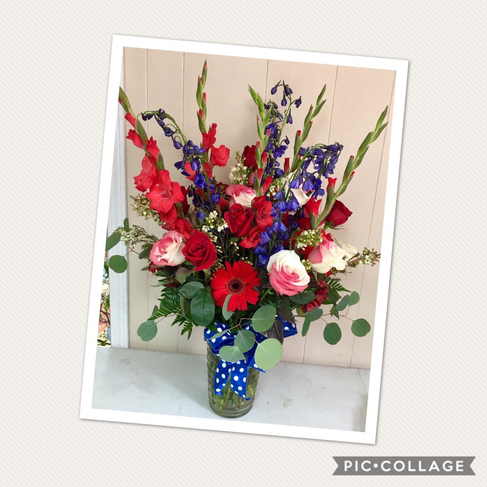 Clarabella Flowers 13 Photos Florists 1395 N McEwan St, Clare, MI