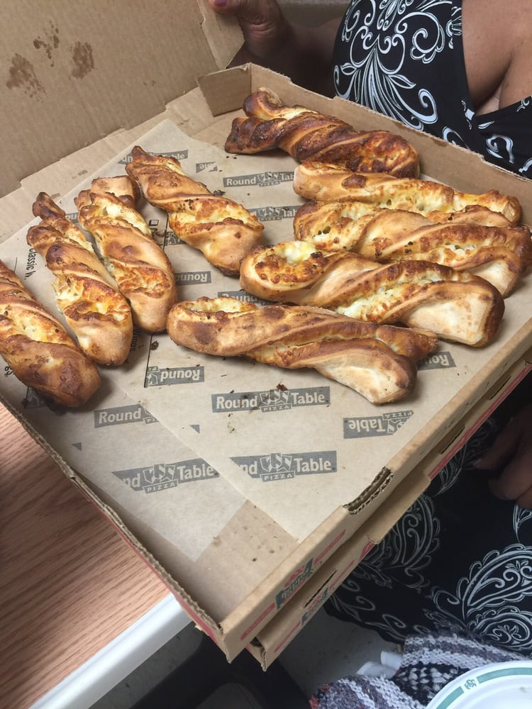 Our Request To Not Over Cook Breadsticks Was Ignored Yelp Photo Of Round Table Lodi Ca United States Our Request To