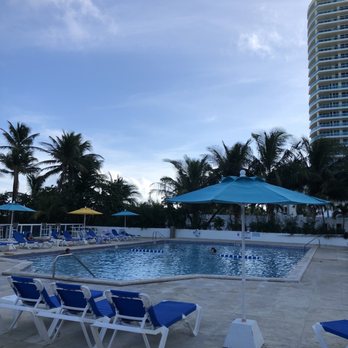 Seacoast Suites Closed 68 Photos 51 Reviews Hotels 5101 Photo Of Seacoast Suites Miami Beach Fl United States