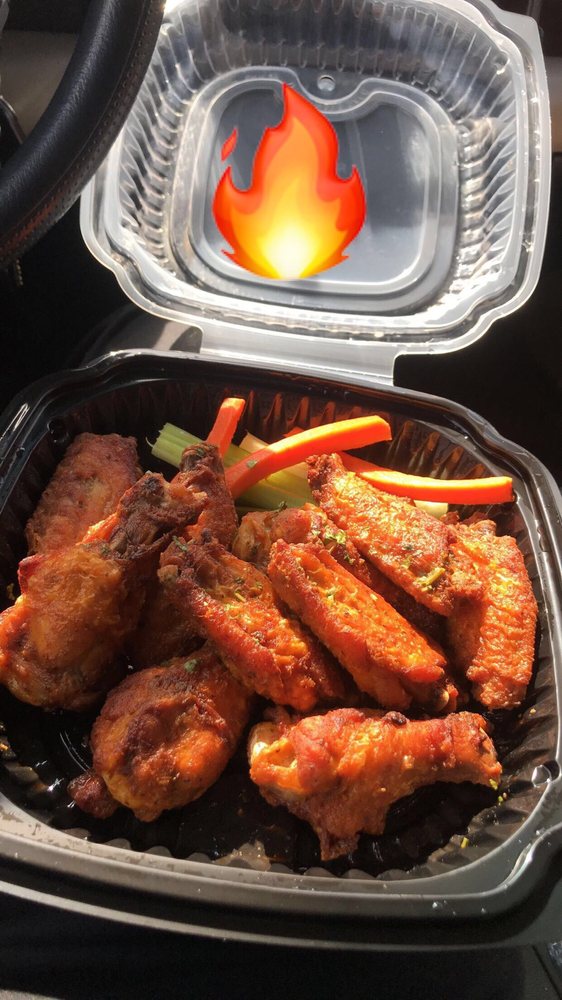 Bottled Blonde Dallas 39 Photos & 77 Reviews Pizza 505 N Good