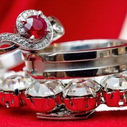Diana Vincent Jewelry Designs 15 Photos 1099 General Photo Of Diana Vincent Jewelry Designs Washington Crossing Pa United States The