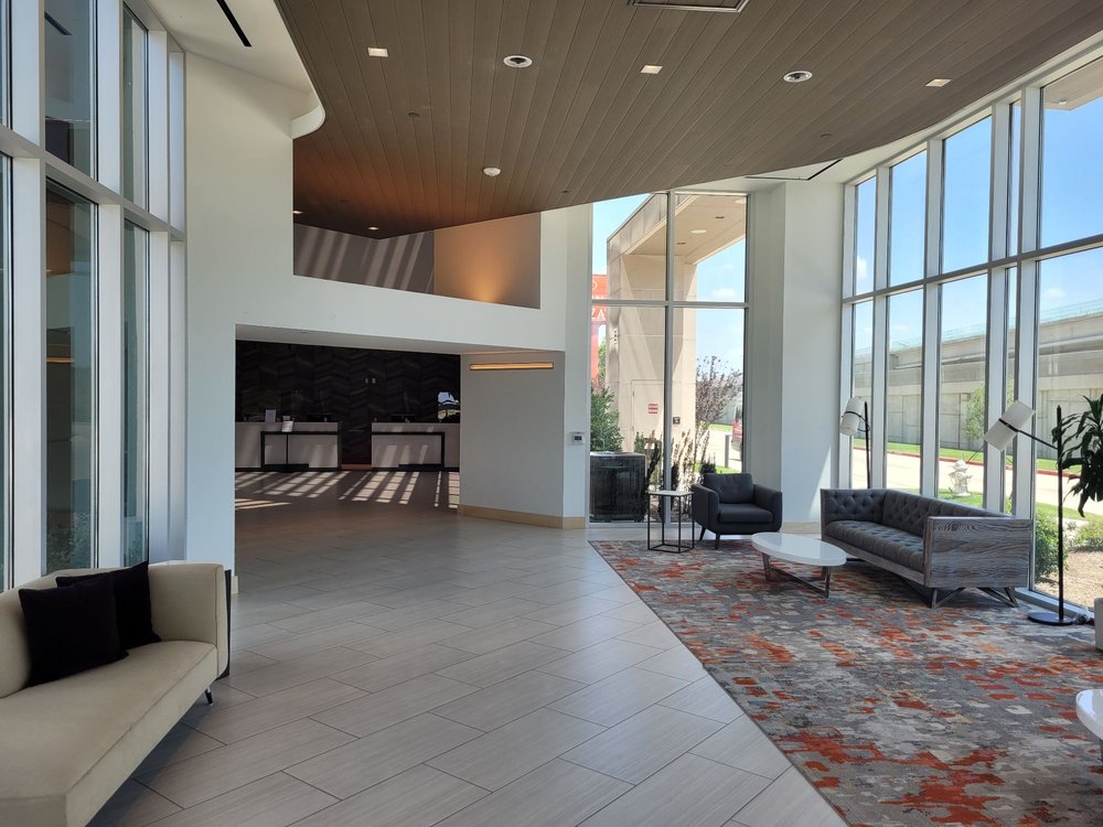 Crowne Plaza Grill & Bar