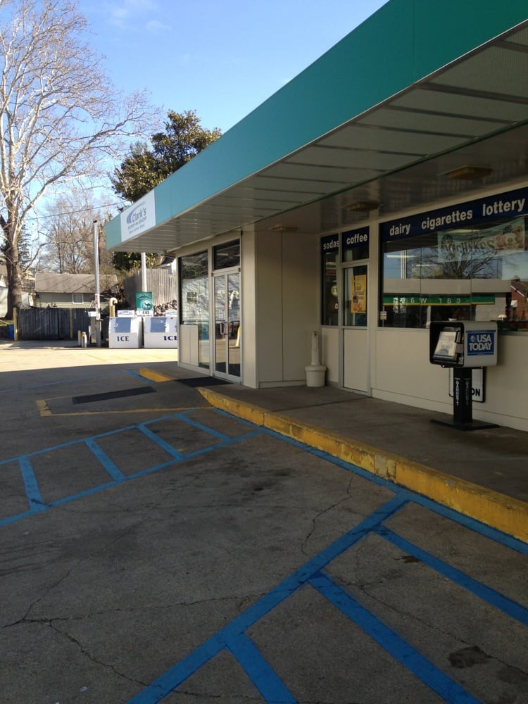 Clark’s Pump N’ Shop Gas Stations 1584 Hal Greer Blvd, Huntington