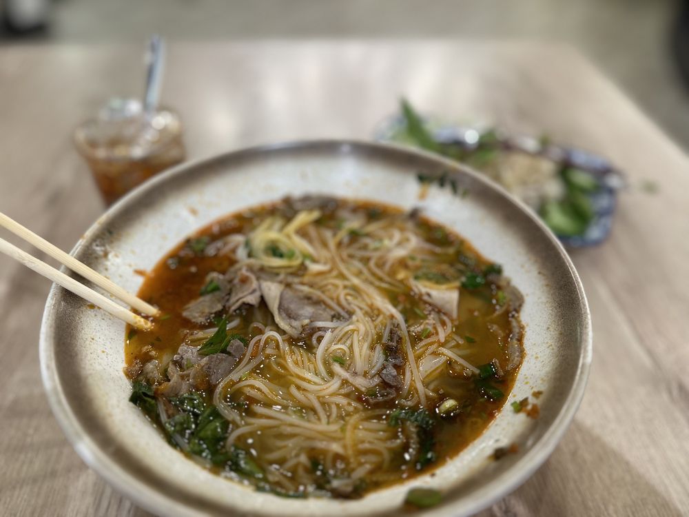 Hello Me Vietnamese Kitchen 