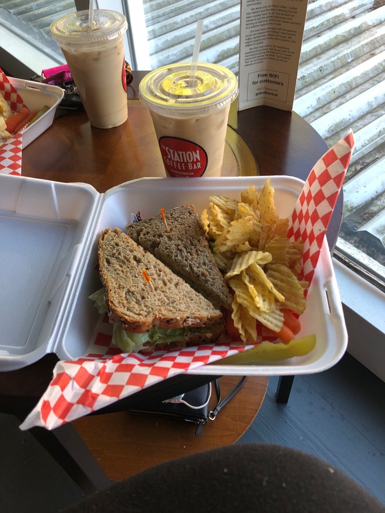 Station Coffee Bar & Bistro