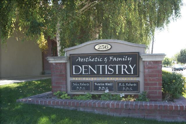 image of business John Roberts, DDS