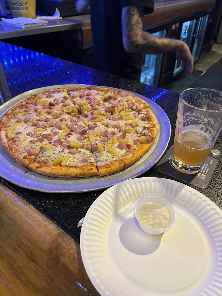 Earl's On the Avenue