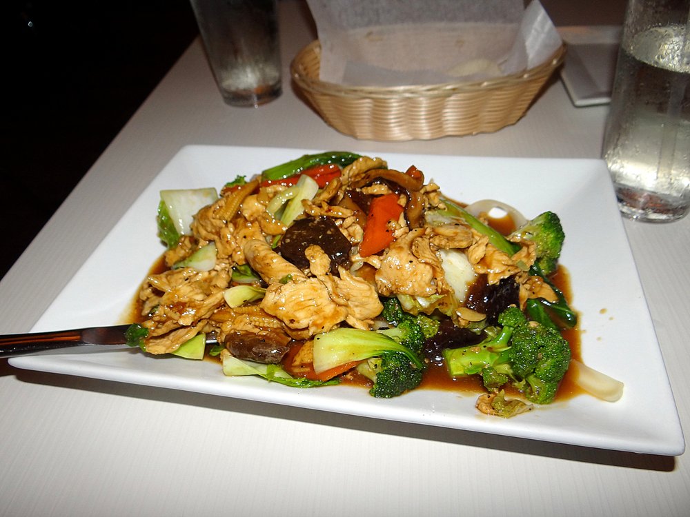 Mi Xao Hoac Pho Ap Chao Bo Or Ga (Chicken Wok Tossed Rice