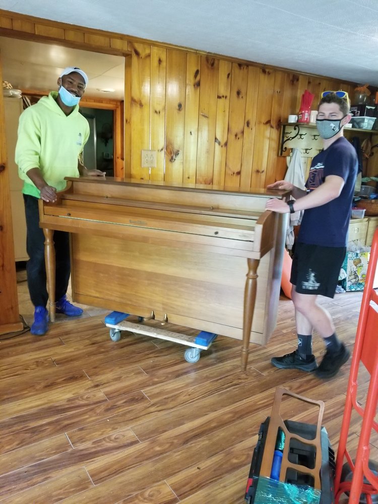 Kurtious Moving