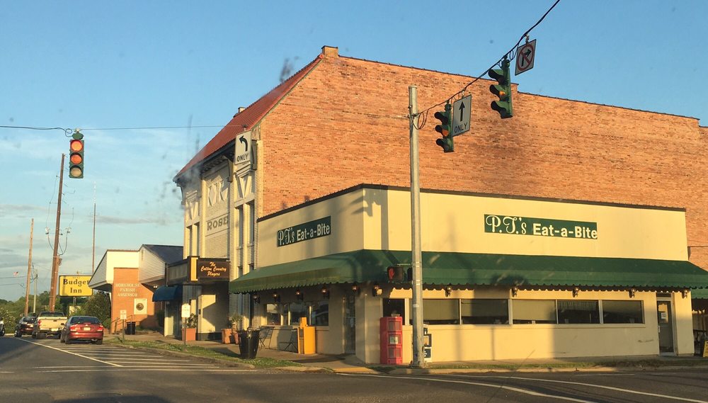 P T’s EatABite Diners 100 E Jefferson Ave, Bastrop, LA